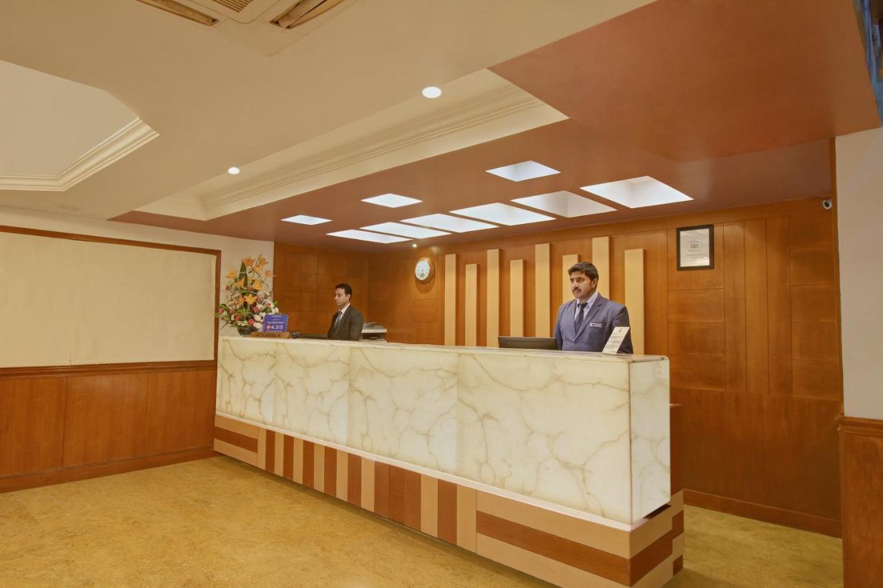 Hotel Monarch Brigade Road Bangalore Exterior foto