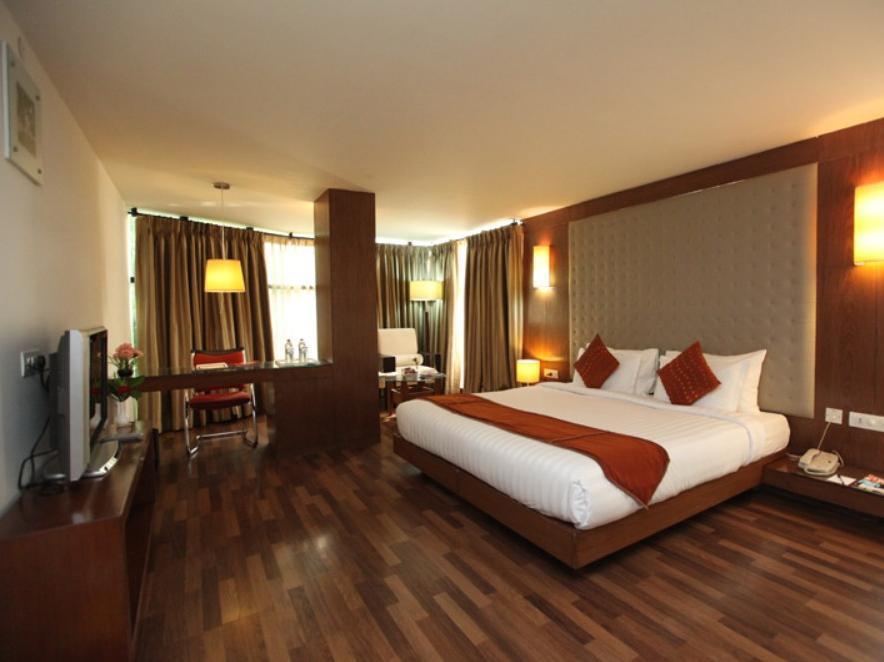 Hotel Monarch Brigade Road Bangalore Exterior foto